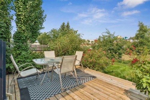 16 Cranberry Green Se, Calgary, AB - Outdoor With Deck Patio Veranda