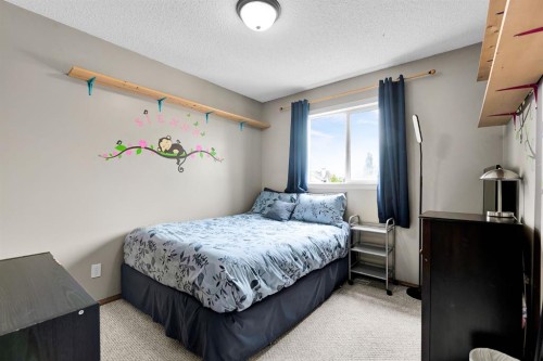 238 Covepark Way Ne, Calgary, AB - Indoor Photo Showing Bedroom