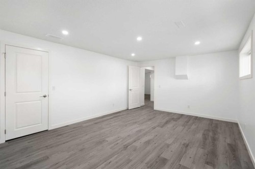 6008 Dalgetty Drive Nw, Calgary, AB - Indoor Photo Showing Other Room