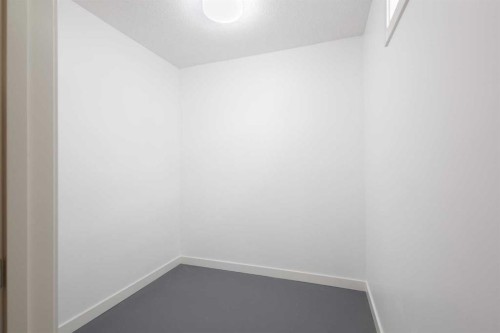 6008 Dalgetty Drive Nw, Calgary, AB - Indoor Photo Showing Other Room