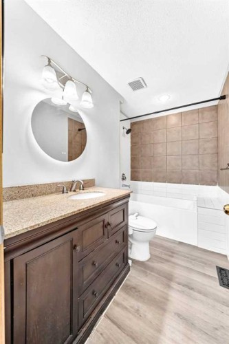 87 Tarington Road Ne, Calgary, AB - Indoor Photo Showing Bathroom