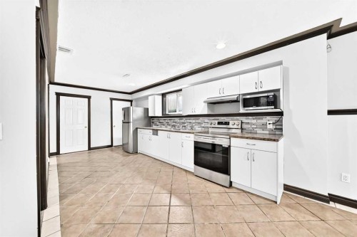 87 Tarington Road Ne, Calgary, AB - Indoor Photo Showing Kitchen