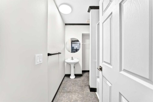 87 Tarington Road Ne, Calgary, AB - Indoor Photo Showing Other Room