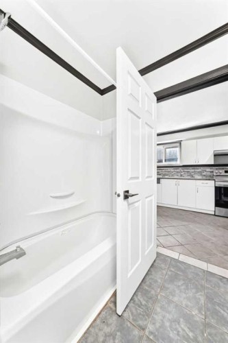 87 Tarington Road Ne, Calgary, AB - Indoor