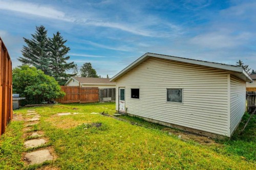 55 Falton Close Ne, Calgary, AB - Outdoor