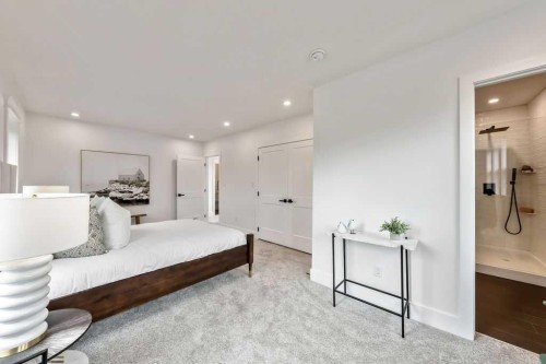 45 25 Avenue Sw, Calgary, AB - Indoor Photo Showing Bedroom
