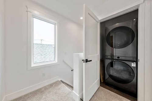 45 25 Avenue Sw, Calgary, AB - Indoor Photo Showing Laundry Room