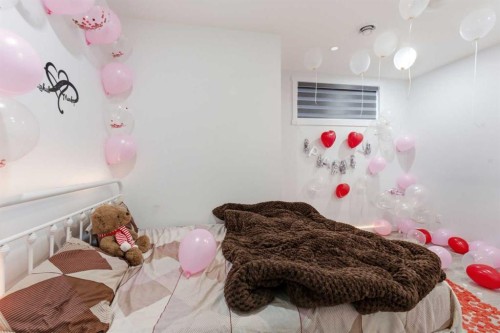 78 Red Sky Road Ne, Calgary, AB - Indoor Photo Showing Bedroom
