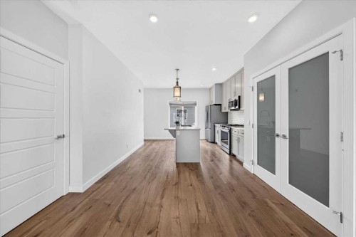 14945 1 Street Nw, Calgary, AB - Indoor Photo Showing Kitchen