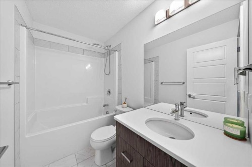 14945 1 Street Nw, Calgary, AB - Indoor Photo Showing Bathroom