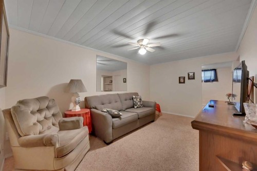 435 88 Avenue Se, Calgary, AB - Indoor