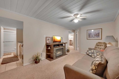 435 88 Avenue Se, Calgary, AB - Indoor