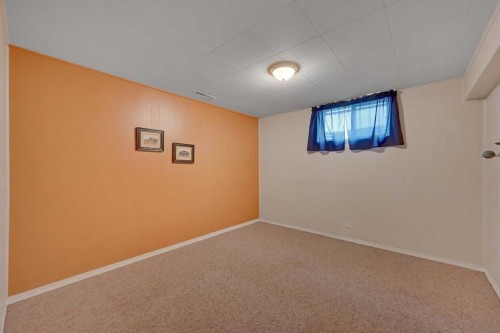 435 88 Avenue Se, Calgary, AB - Indoor Photo Showing Other Room