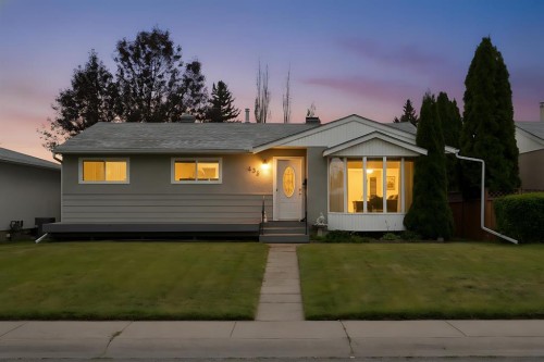 435 88 Avenue Se, Calgary, AB - Outdoor