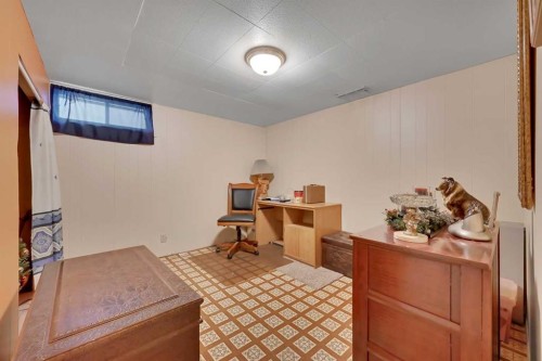 435 88 Avenue Se, Calgary, AB - Indoor