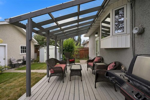 435 88 Avenue Se, Calgary, AB - Outdoor With Deck Patio Veranda