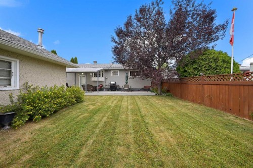 435 88 Avenue Se, Calgary, AB - Outdoor