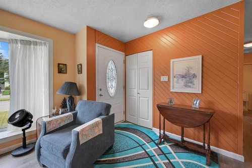 435 88 Avenue Se, Calgary, AB - Indoor