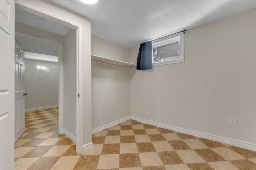 112 Penmeadows Close Se, Calgary, AB - Indoor Photo Showing Other Room