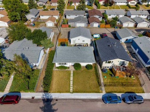112 Penmeadows Close Se, Calgary, AB - Outdoor With View