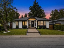 67 Hollyburn Road SW Calgary, AB T2V 3H2