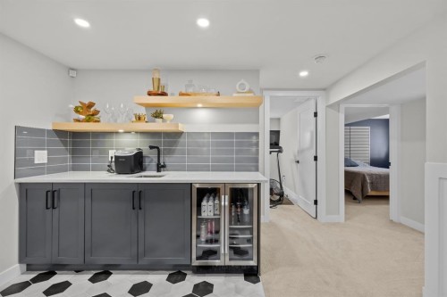 67 Hollyburn Road Sw, Calgary, AB - Indoor Photo Showing Other Room