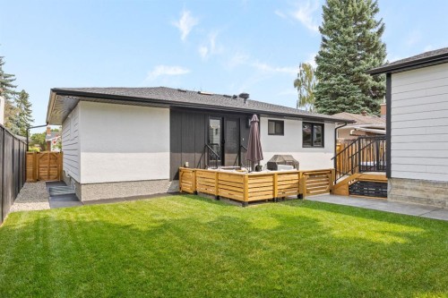 67 Hollyburn Road Sw, Calgary, AB - Outdoor With Deck Patio Veranda With Exterior