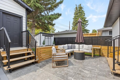 67 Hollyburn Road Sw, Calgary, AB - Outdoor With Deck Patio Veranda With Exterior