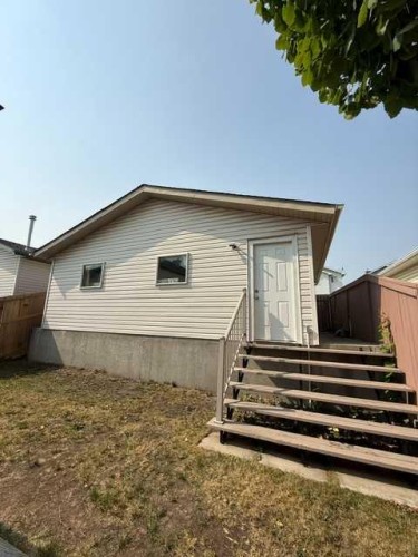 170 Country Hills Heights, Calgary, AB - Outdoor