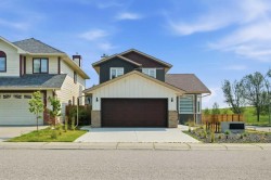 42 Sunvista Crescent SE Calgary, AB T2X 3G2