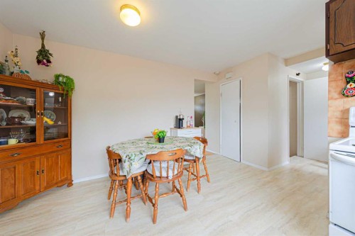 5412 14 Avenue Se, Calgary, AB - Indoor Photo Showing Dining Room