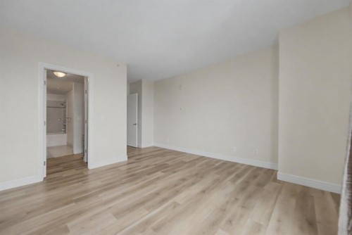 1900-817 15 Avenue Sw, Calgary, AB - Indoor Photo Showing Other Room