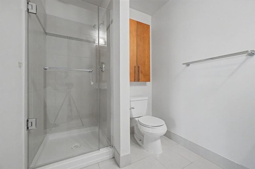 1900-817 15 Avenue Sw, Calgary, AB - Indoor Photo Showing Bathroom