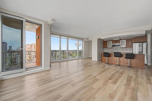 1900-817 15 Avenue Sw, Calgary, AB - Indoor Photo Showing Kitchen