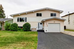 11112 Southdale Road SW Calgary, AB T2W 0X4