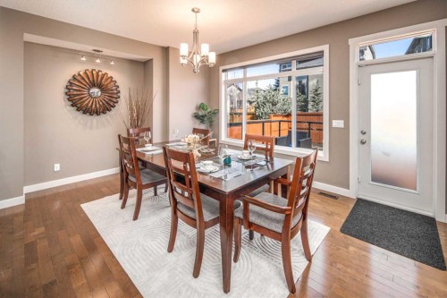 10 Aspenshire Place Sw, Calgary, AB - Indoor Photo Showing Dining Room