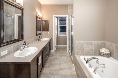 10 Aspenshire Place Sw, Calgary, AB - Indoor Photo Showing Bathroom