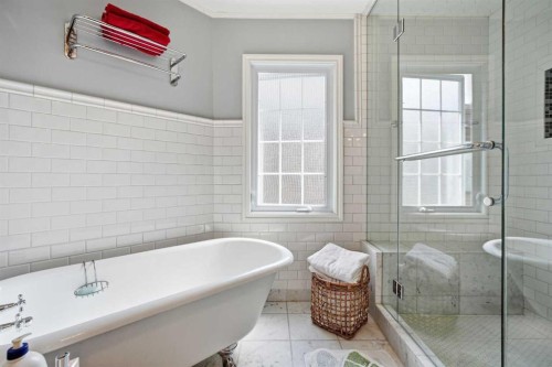 1909 21 Avenue Sw, Calgary, AB - Indoor Photo Showing Bathroom