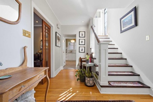 1909 21 Avenue Sw, Calgary, AB - Indoor Photo Showing Other Room
