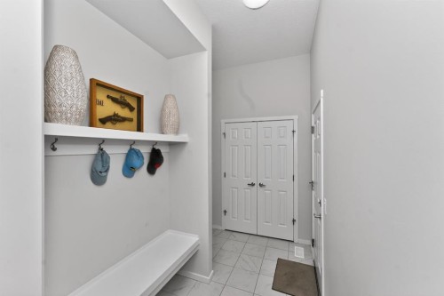 19 Cityline Heath Ne, Calgary, AB - Indoor Photo Showing Other Room
