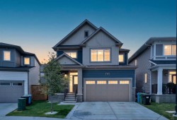 19 Cityline Heath NE Calgary, AB T3N 2N5