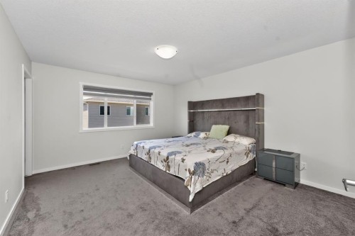 19 Cityline Heath Ne, Calgary, AB - Indoor Photo Showing Bedroom