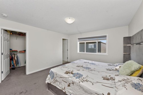 19 Cityline Heath Ne, Calgary, AB - Indoor Photo Showing Bedroom