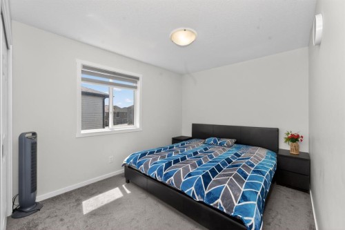 19 Cityline Heath Ne, Calgary, AB - Indoor Photo Showing Bedroom