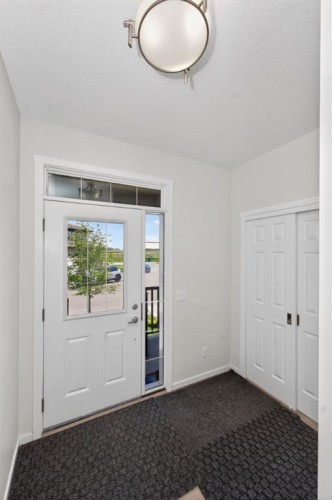 19 Cityline Heath Ne, Calgary, AB - Indoor Photo Showing Other Room