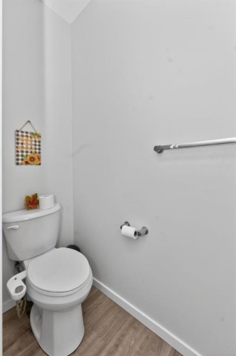 19 Cityline Heath Ne, Calgary, AB - Indoor Photo Showing Bathroom