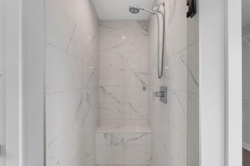 45 Carringsby Landing Nw, Calgary, AB - Indoor Photo Showing Bathroom