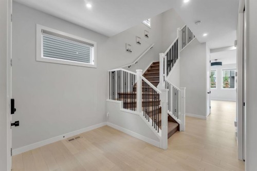 45 Carringsby Landing Nw, Calgary, AB - Indoor Photo Showing Other Room