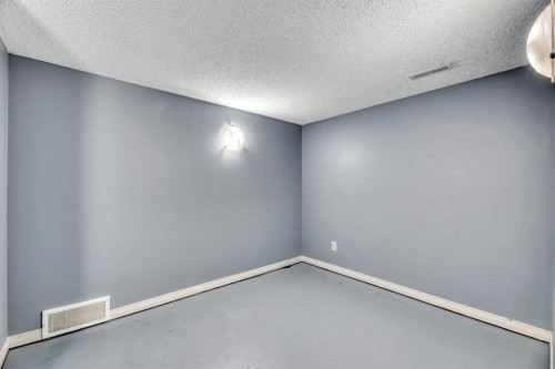 142 Ranch Ridge Court, Strathmore, AB - Indoor Photo Showing Other Room