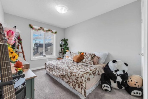 236 Nolanhurst Crescent Nw, Calgary, AB - Indoor Photo Showing Bedroom